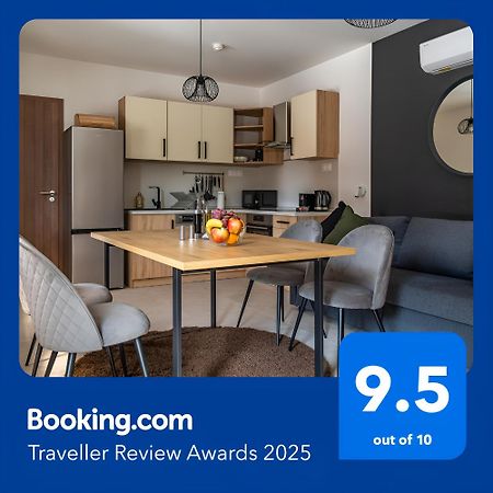 H&H Apartments Poroszló Екстериор снимка