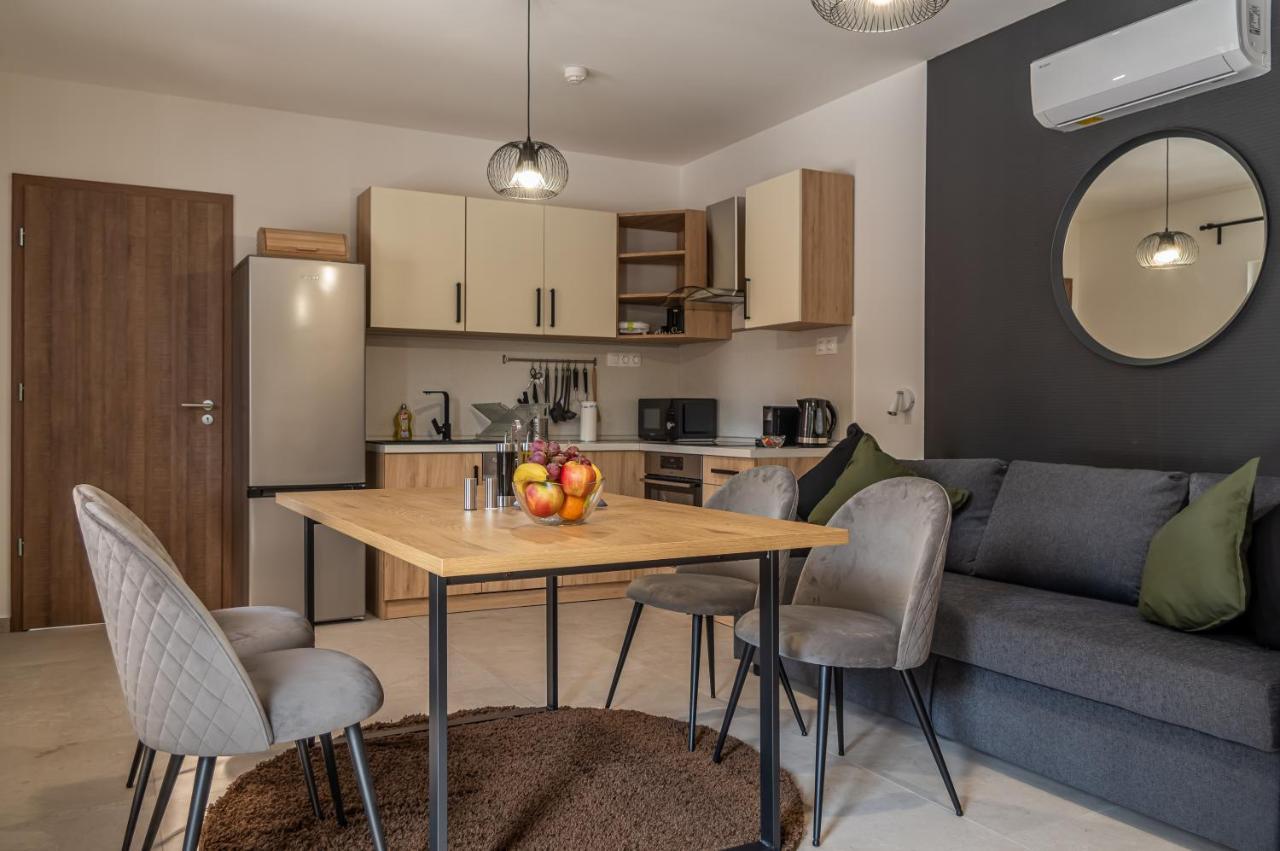 H&H Apartments Poroszló Екстериор снимка
