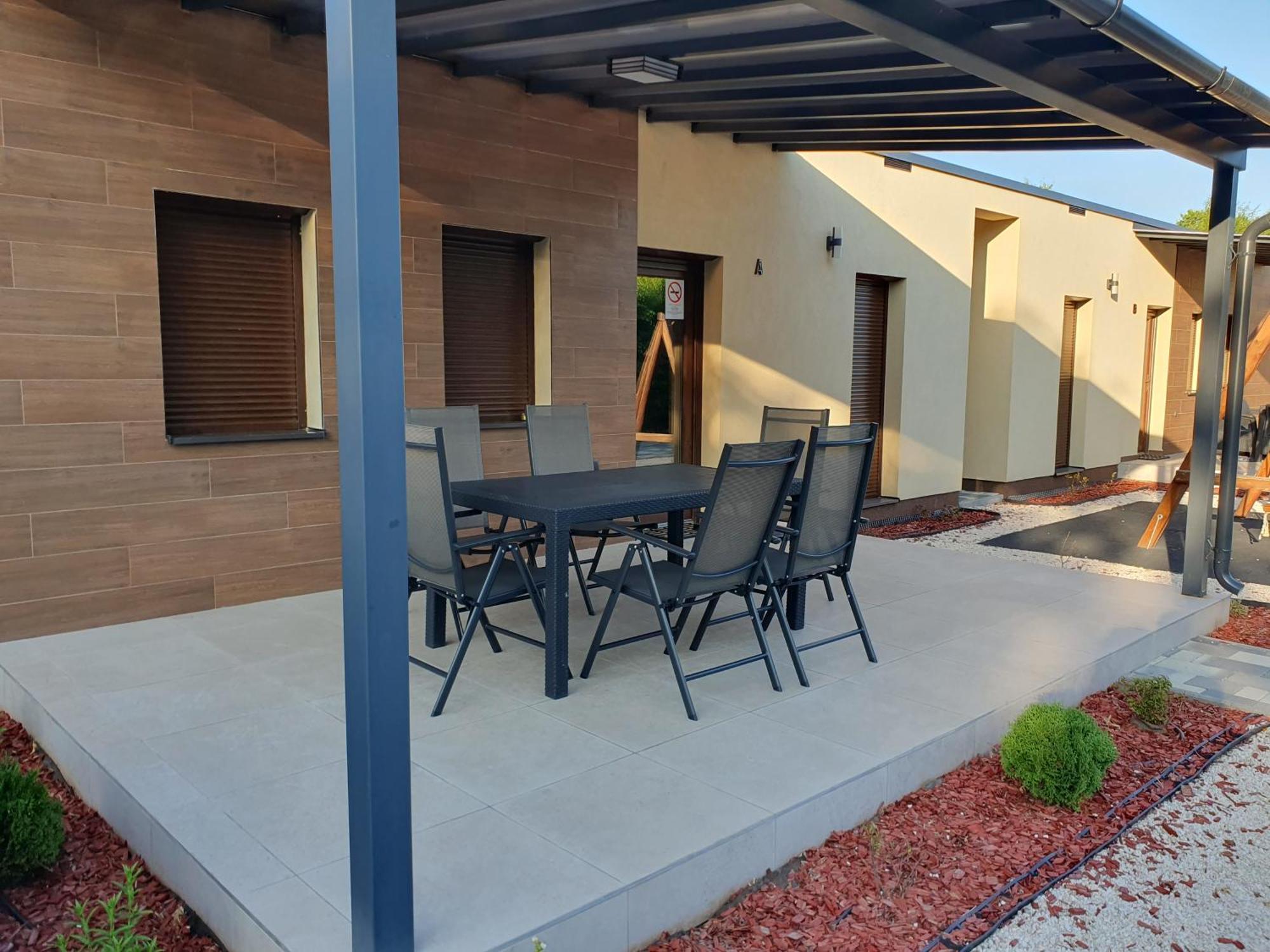 H&H Apartments Poroszló Екстериор снимка