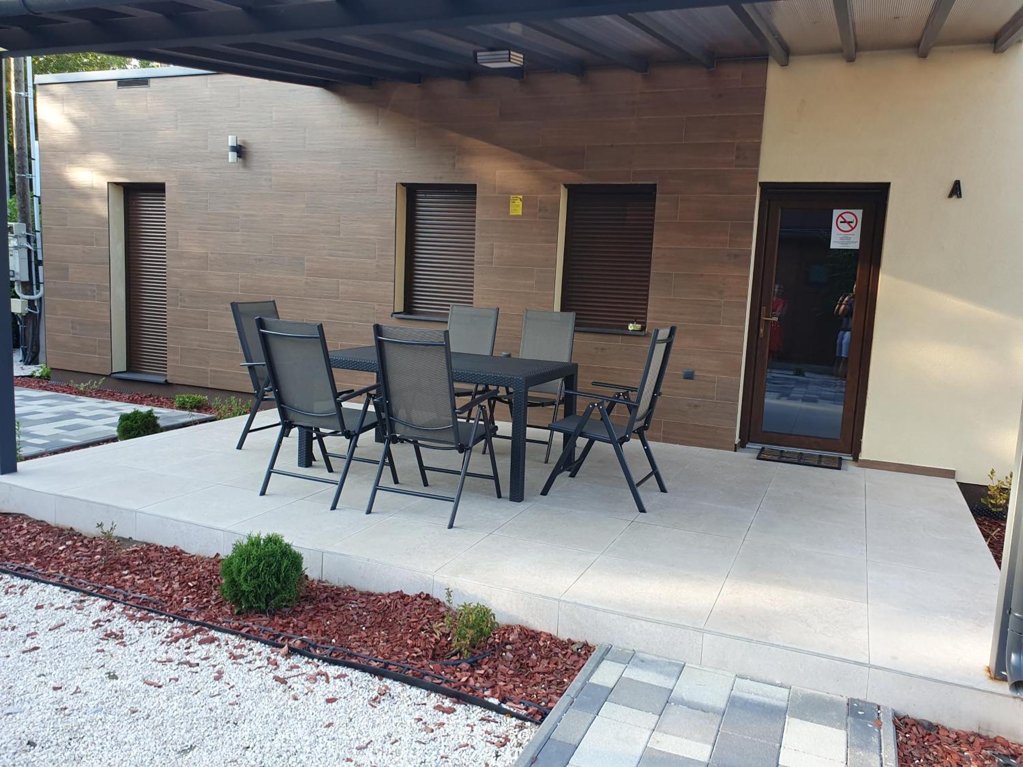 H&H Apartments Poroszló Екстериор снимка