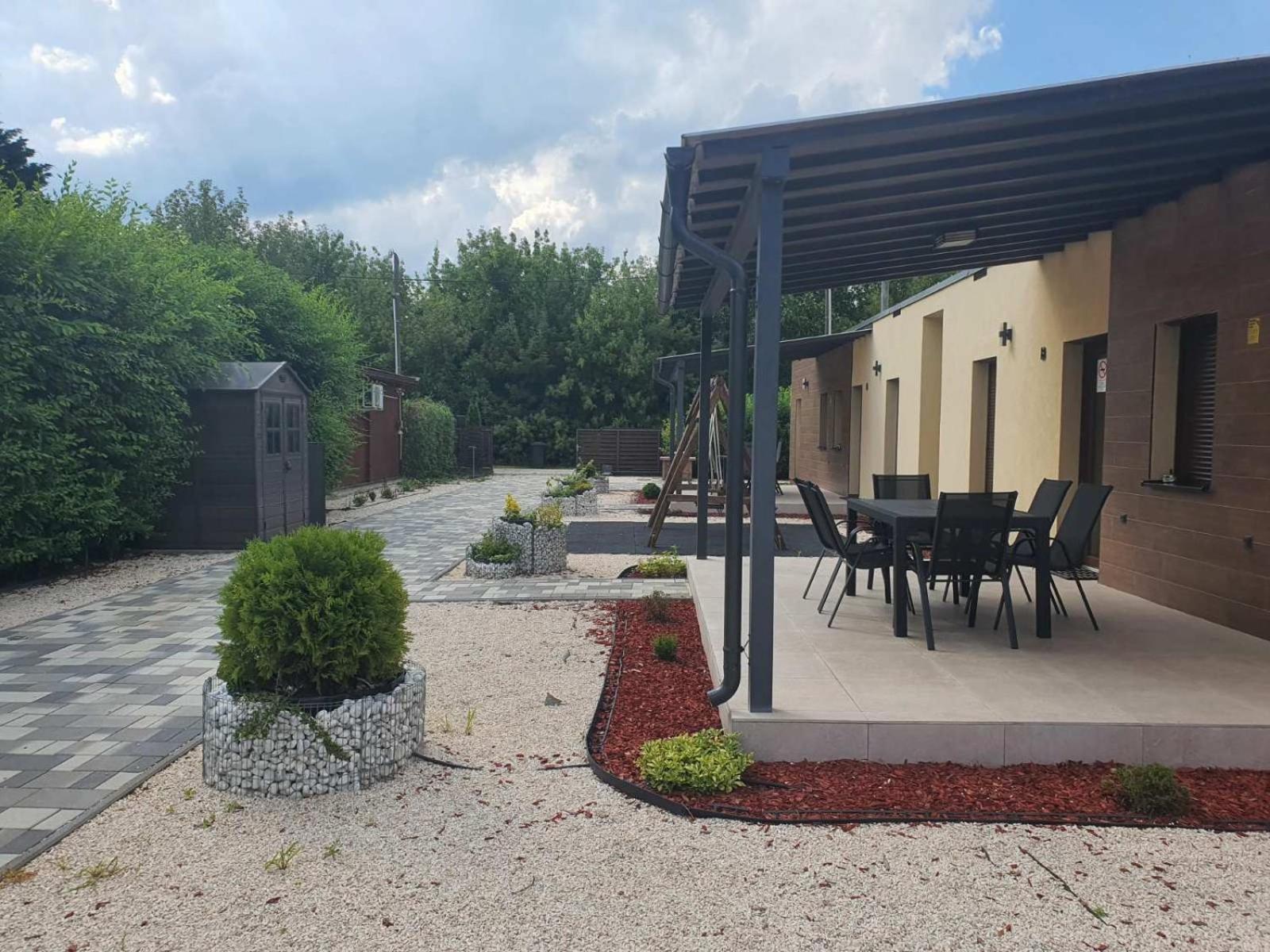 H&H Apartments Poroszló Екстериор снимка